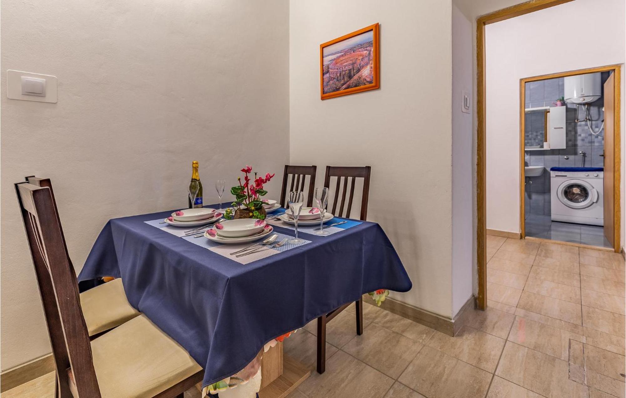 Amazing Apartment In Pula With Kitchen Luaran gambar