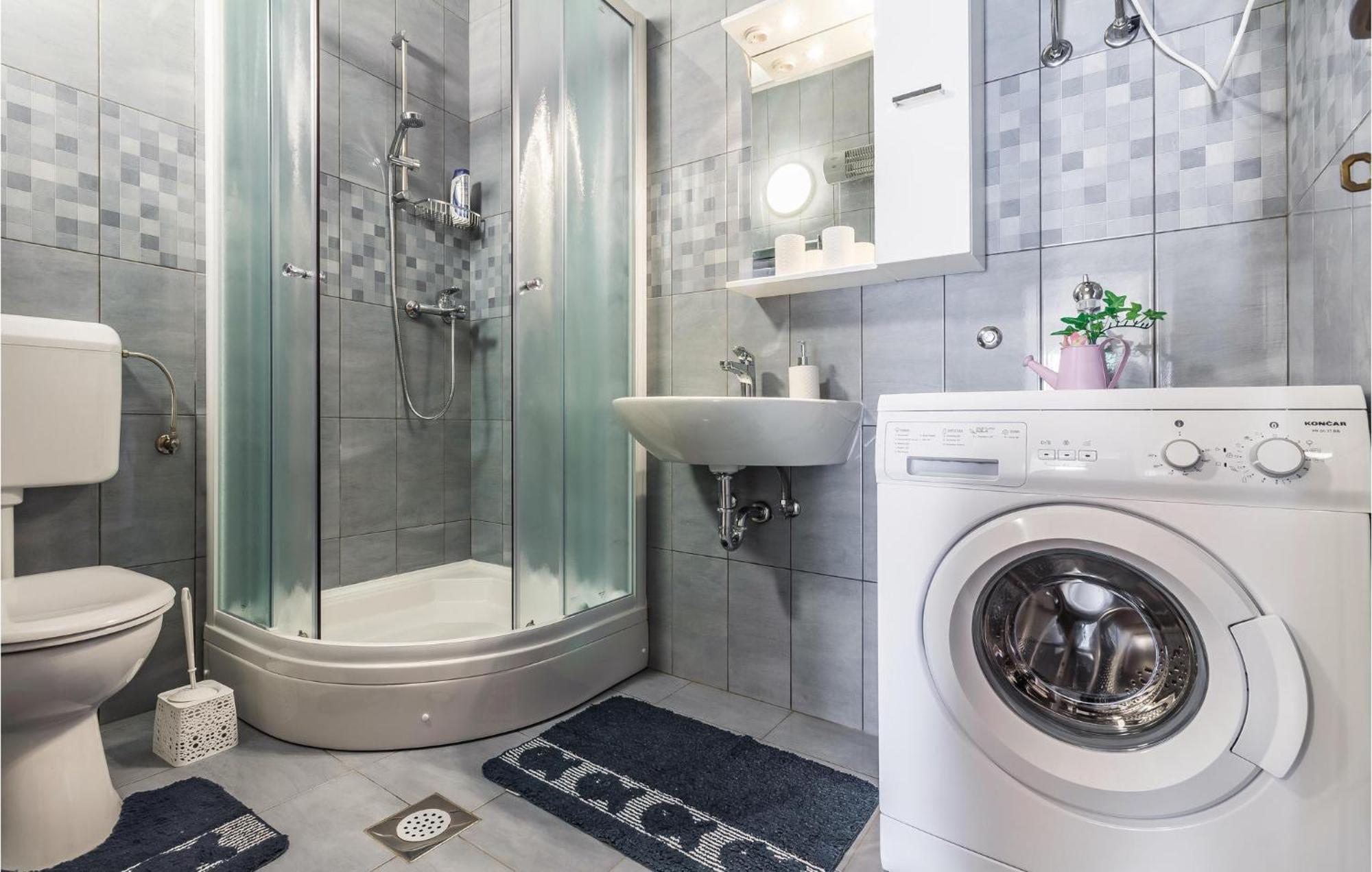 Amazing Apartment In Pula With Kitchen Luaran gambar